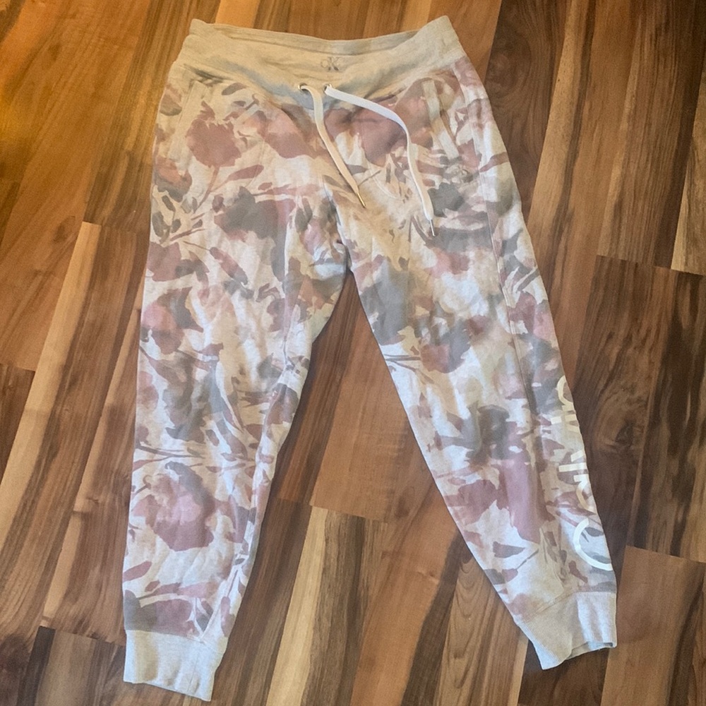 Pink camo Calvin Clein womens sweats